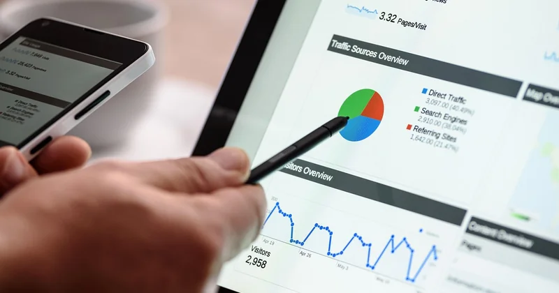Analyser les concurrents locaux pour trouver des angles inexploités
